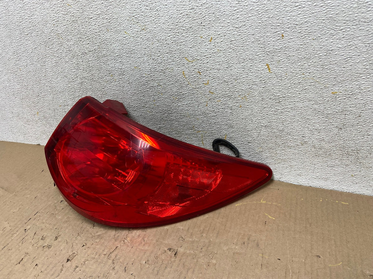 2009 2010 2011 2012 Chevrolet Traverse Right Passenger Tail Light AH5987 LK2