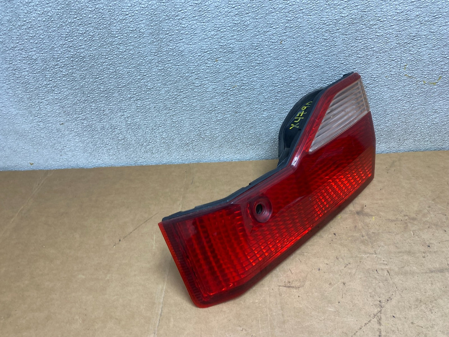 1998 to 2000 Honda Accord Right Passenger Side Inner Tail Light OEM X4790 DW2