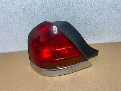 1998-2003 Ford Crown Victoria Left Driver Lh Side Tail Light AD5397 LK0