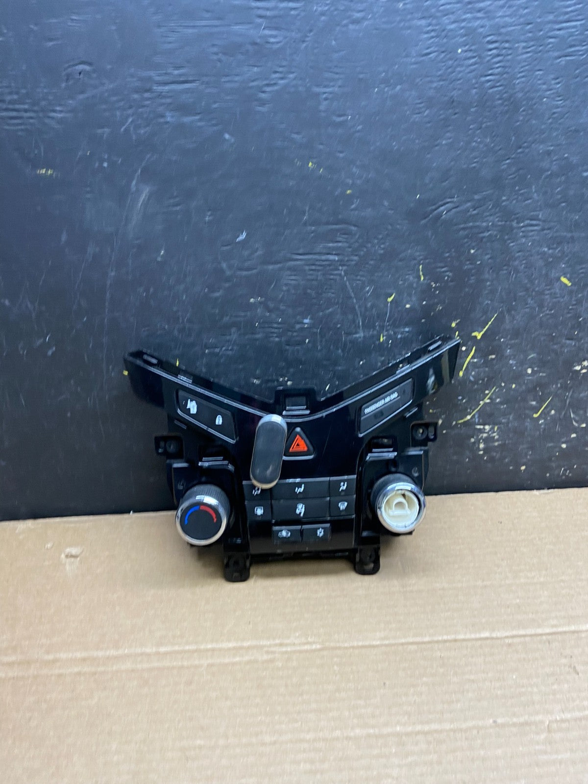 2012 - 2014 Chevrolet Cruze Climate Control A/C Panel OEM W0235 DG0