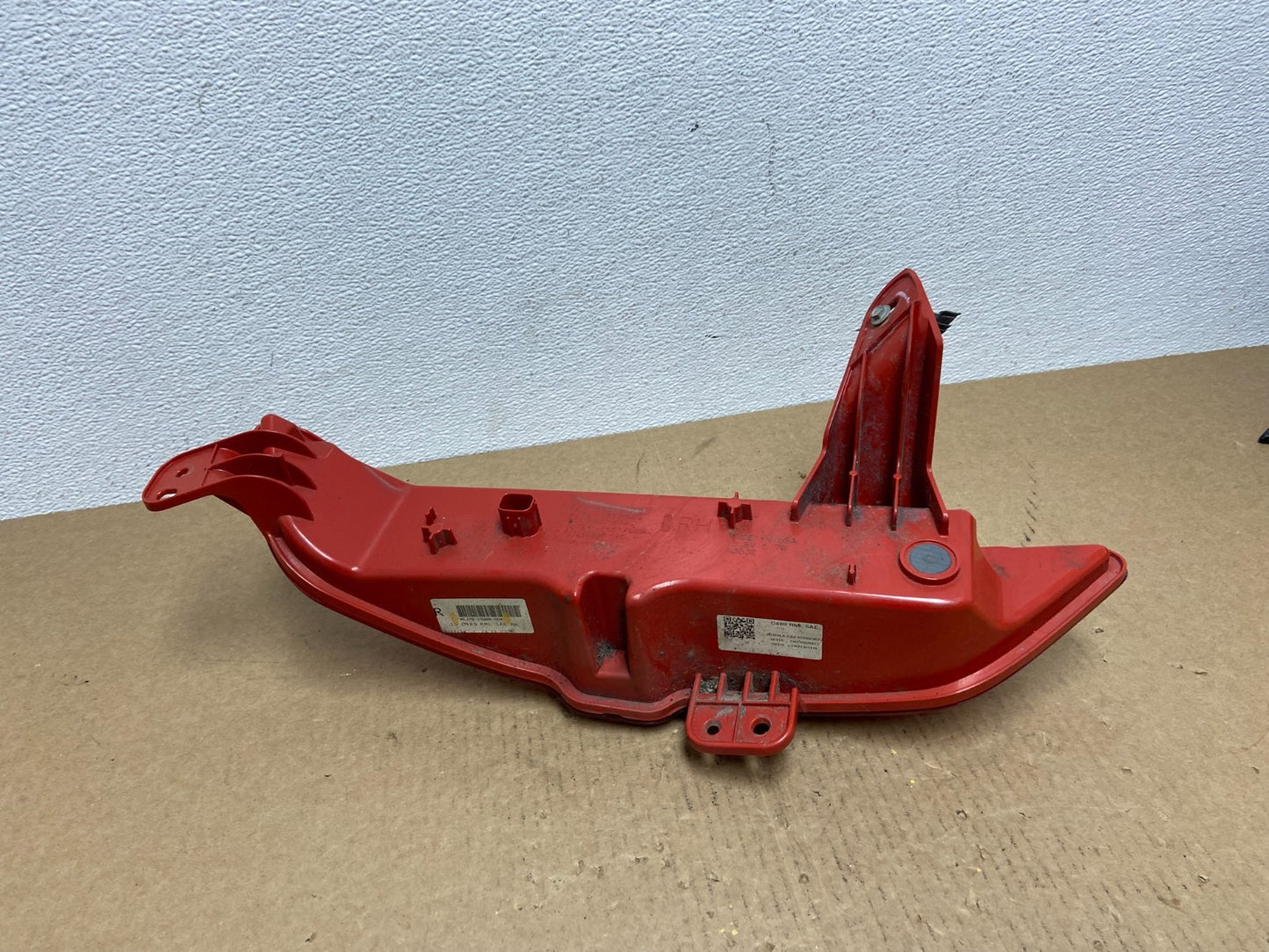 2015 to 2019 Lincoln MKC Lower Right Passenger Side Tail Light AC1189 DG6