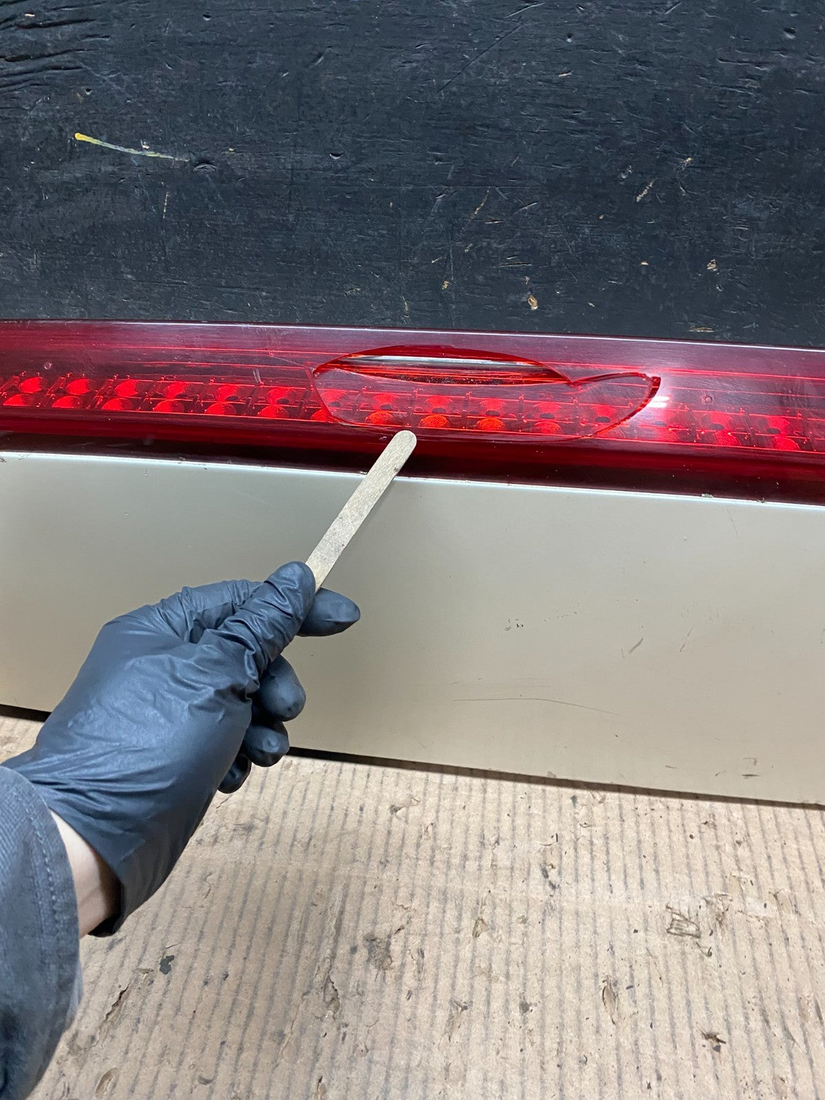 2007 to 2014 Cadillac Escalade Rear Upper Spoiler 3rd Third Brake Light W6080 DG9