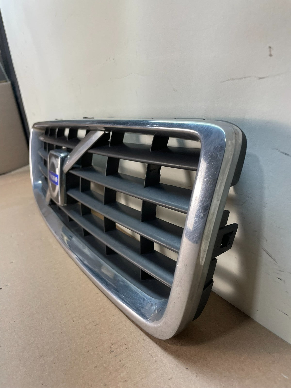 2007 2008 2009 Volvo S80 Front Upper Grill Grille AI8628 DG1
