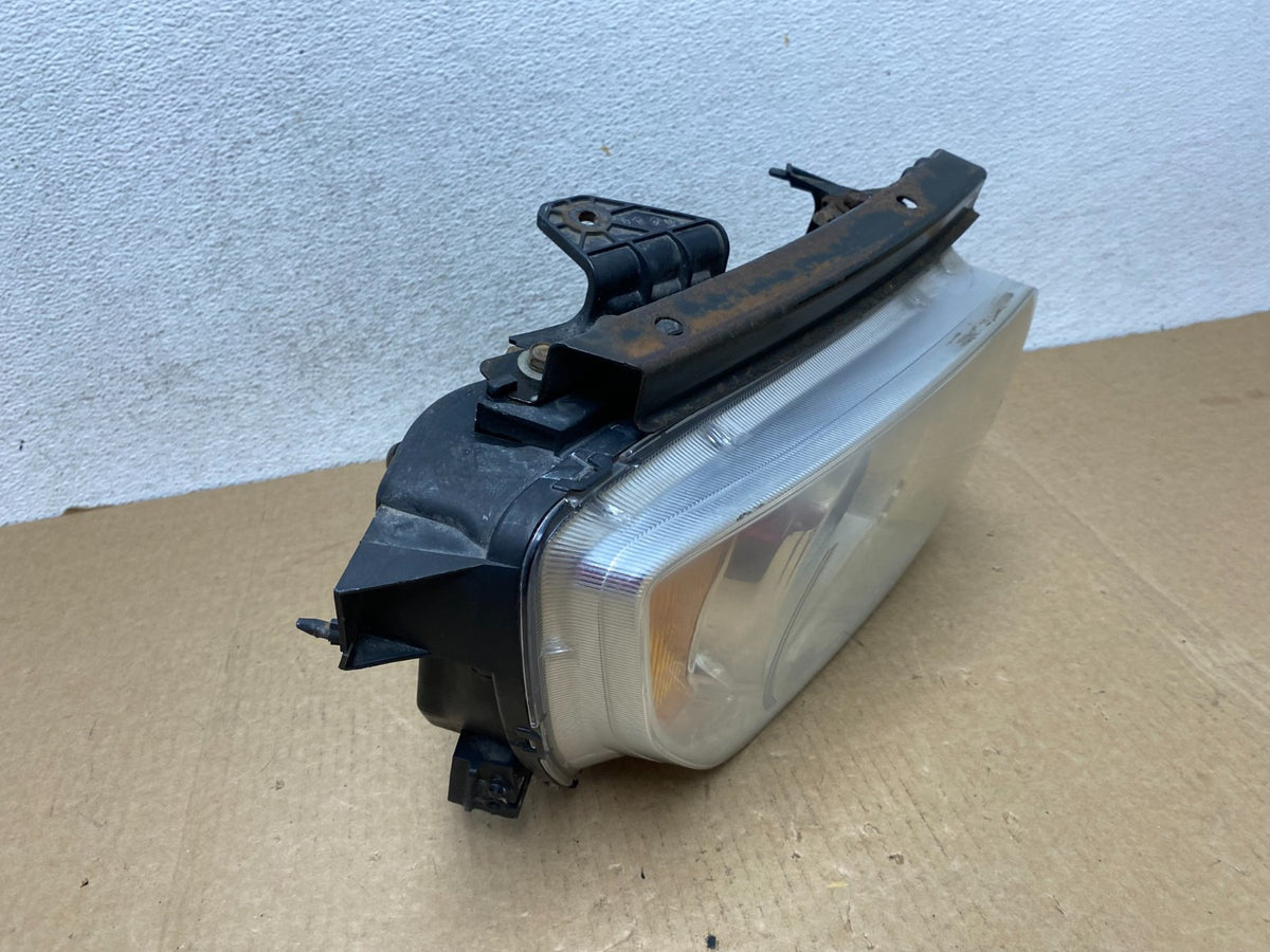 2003 to 2006 Honda Element Right Passenger Rh Side Headlight AF9592 DW2