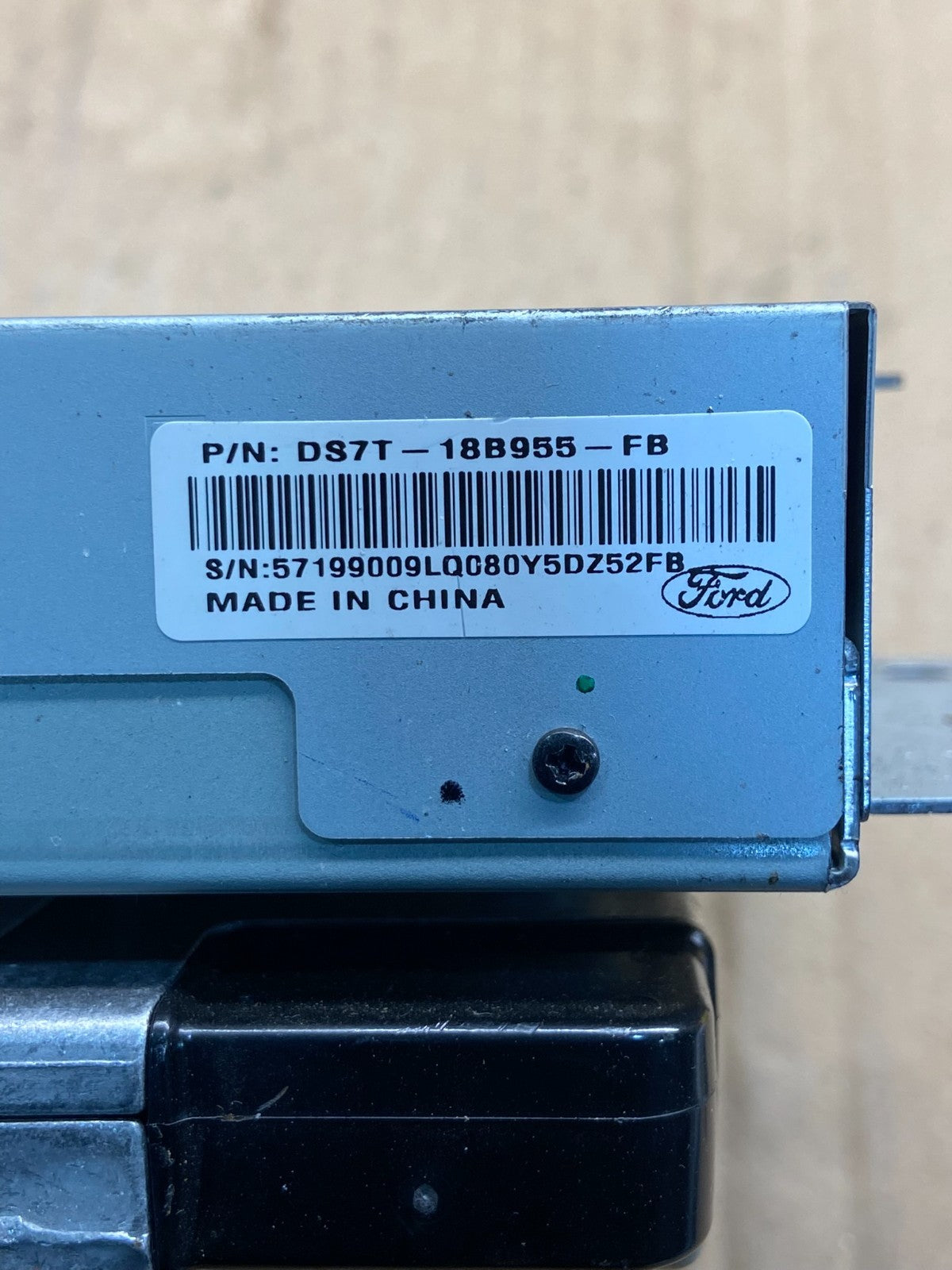 2013 to 2016 Ford Fusion Radio Information Display Screen AG1606 DW6