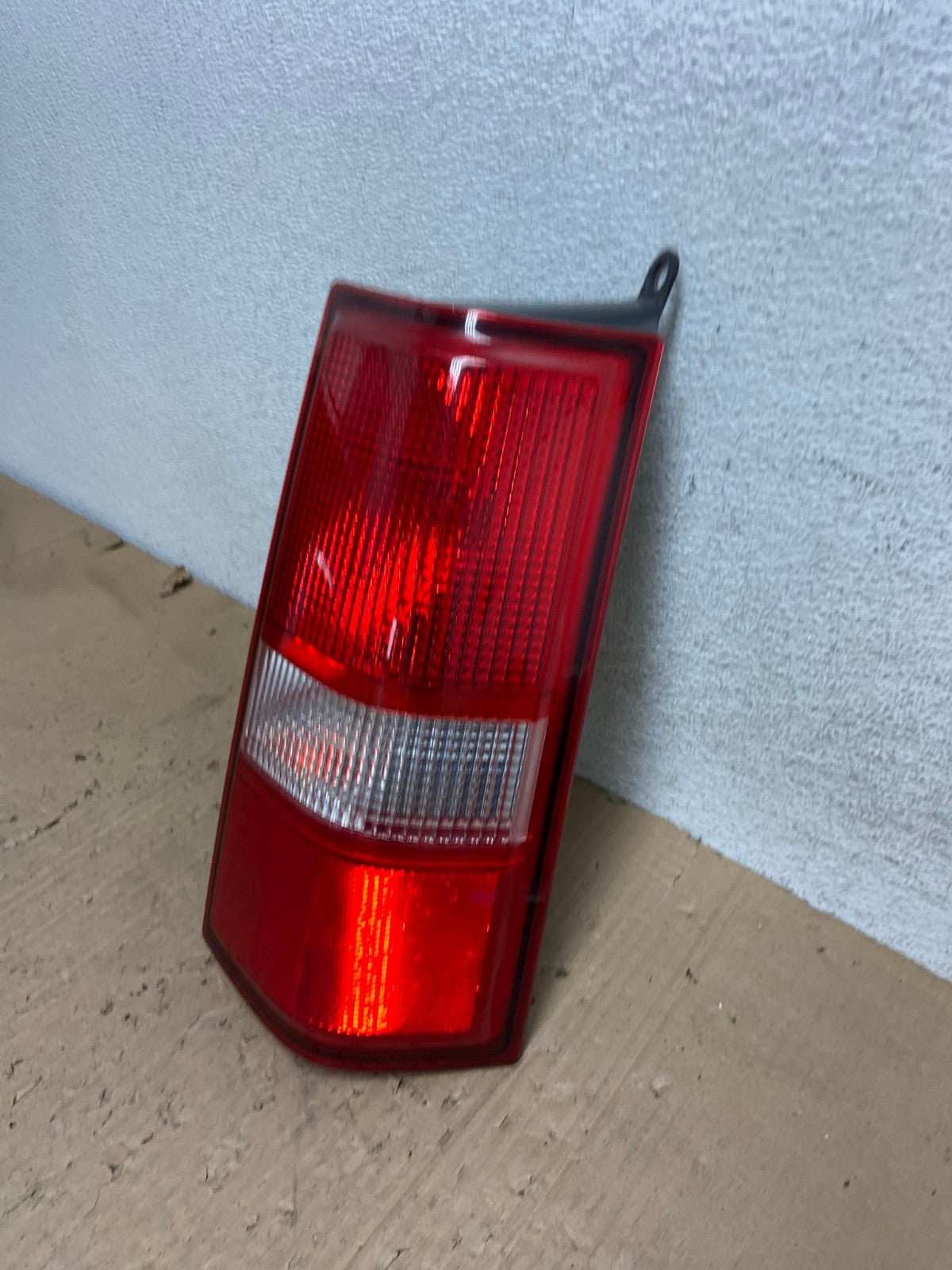 2003 2017 Chevrolet Express 1500 2500 3500 Right Passenger Tail Light AE9349 LK1