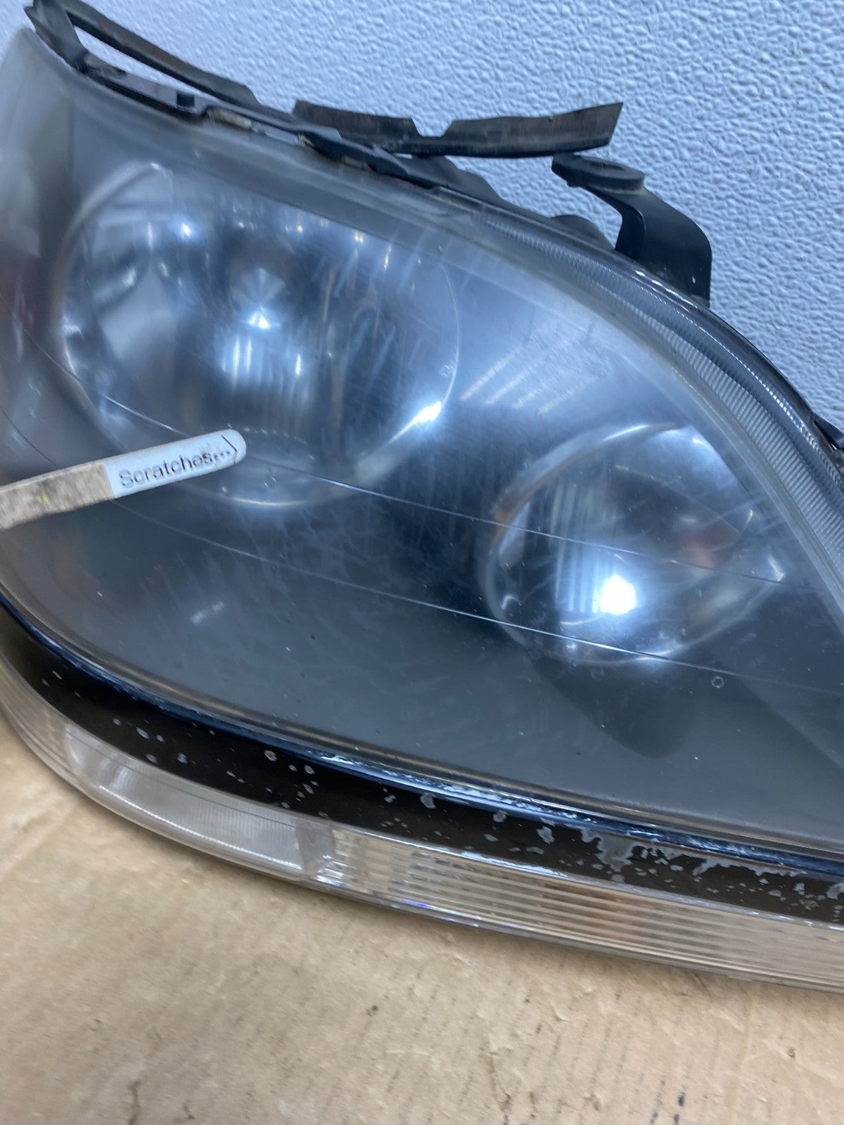 1999 to 2003 Lexus RX300 Left+Right Headlights Halogen AD0876 DW3