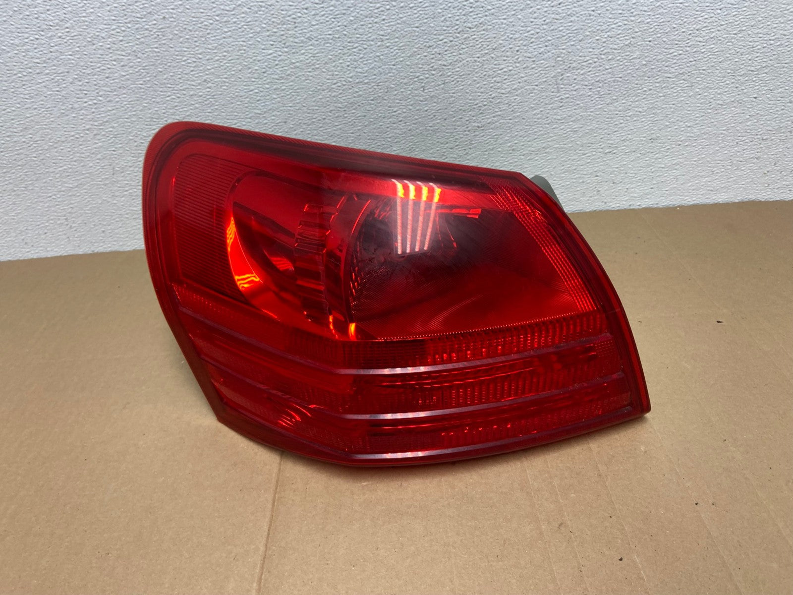 2008 to 2015 Nissan Rogue Left Driver Lh Side Tail Light OEM AB8023 LK0