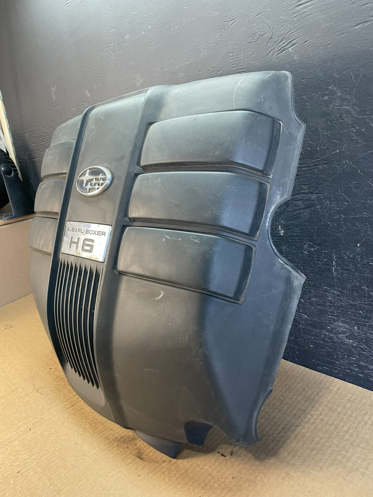 2007 to 2014 Subaru Tribeca 3.0L Factory Engine Cover 14025AA24A AF3668 DG1
