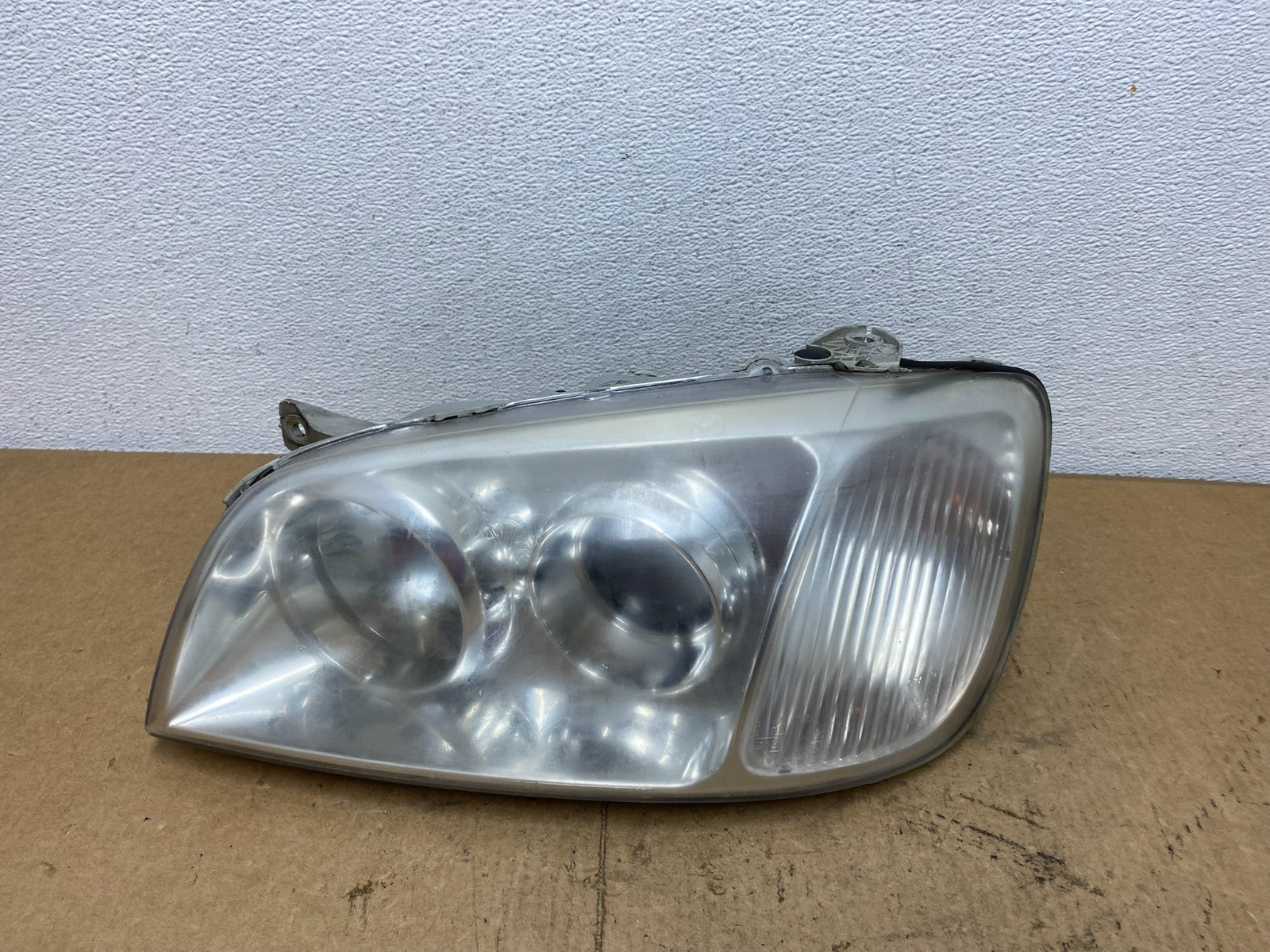 2004 2005 Hyundai XG350 XG Left Driver LH Headlight Halogen AC3581 DW0