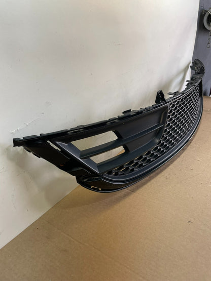 2015 to 2017 Chrysler 200 Front Lower Grill Grille AH6390 DG2