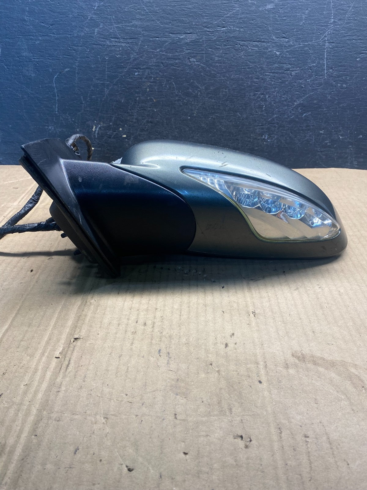 2008-2012 Buick Enclave Left Driver Heat Door Turn Sgn Mirror Heated AE22483