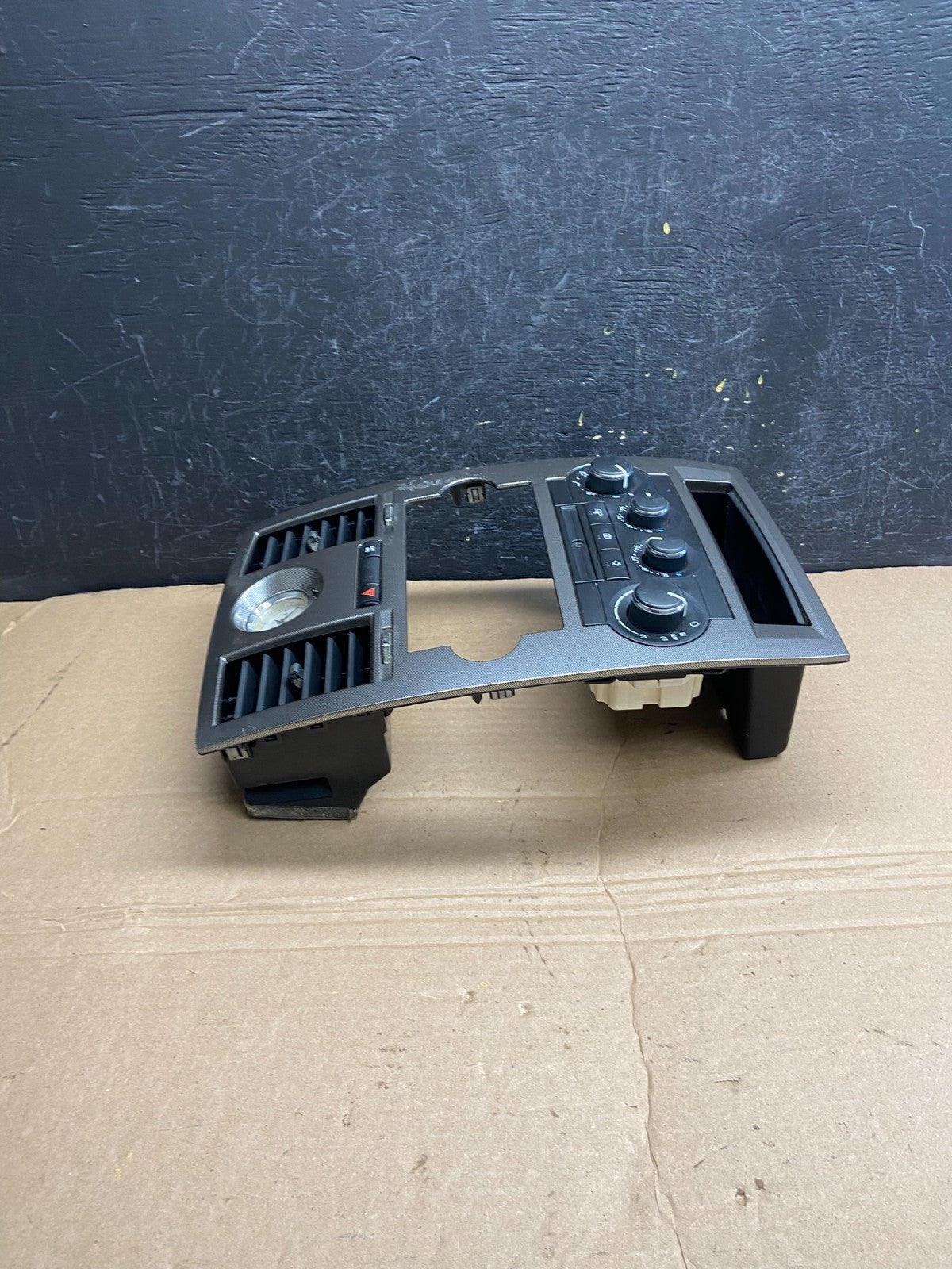 2005 to 2007 Chrysler 300 Dash Heater A/C Climate Control Radio Panel af1855 DG1