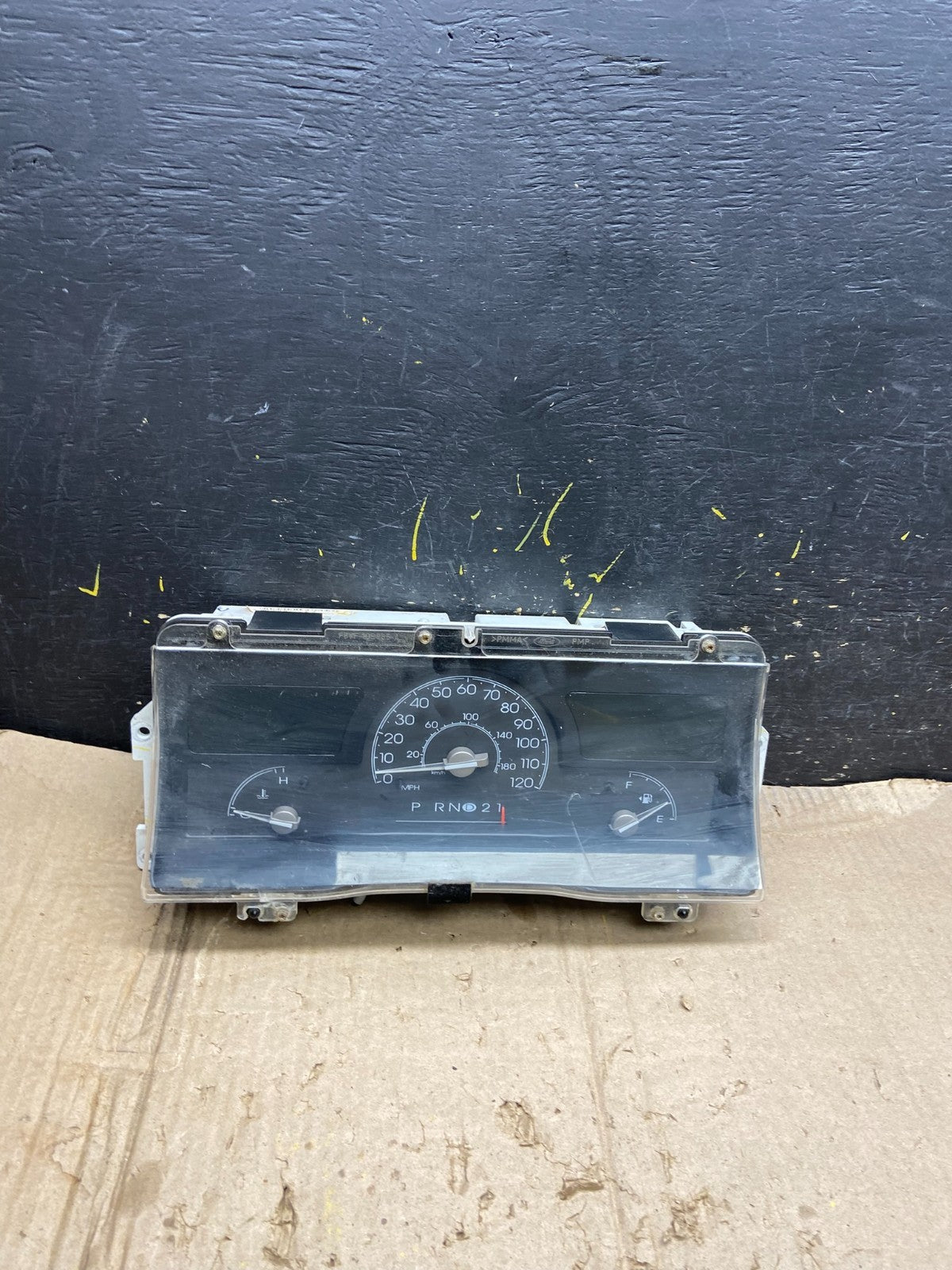 1998 to 2002 Lincoln Town Car Speedometer Gauge Cluster X6375 DG0