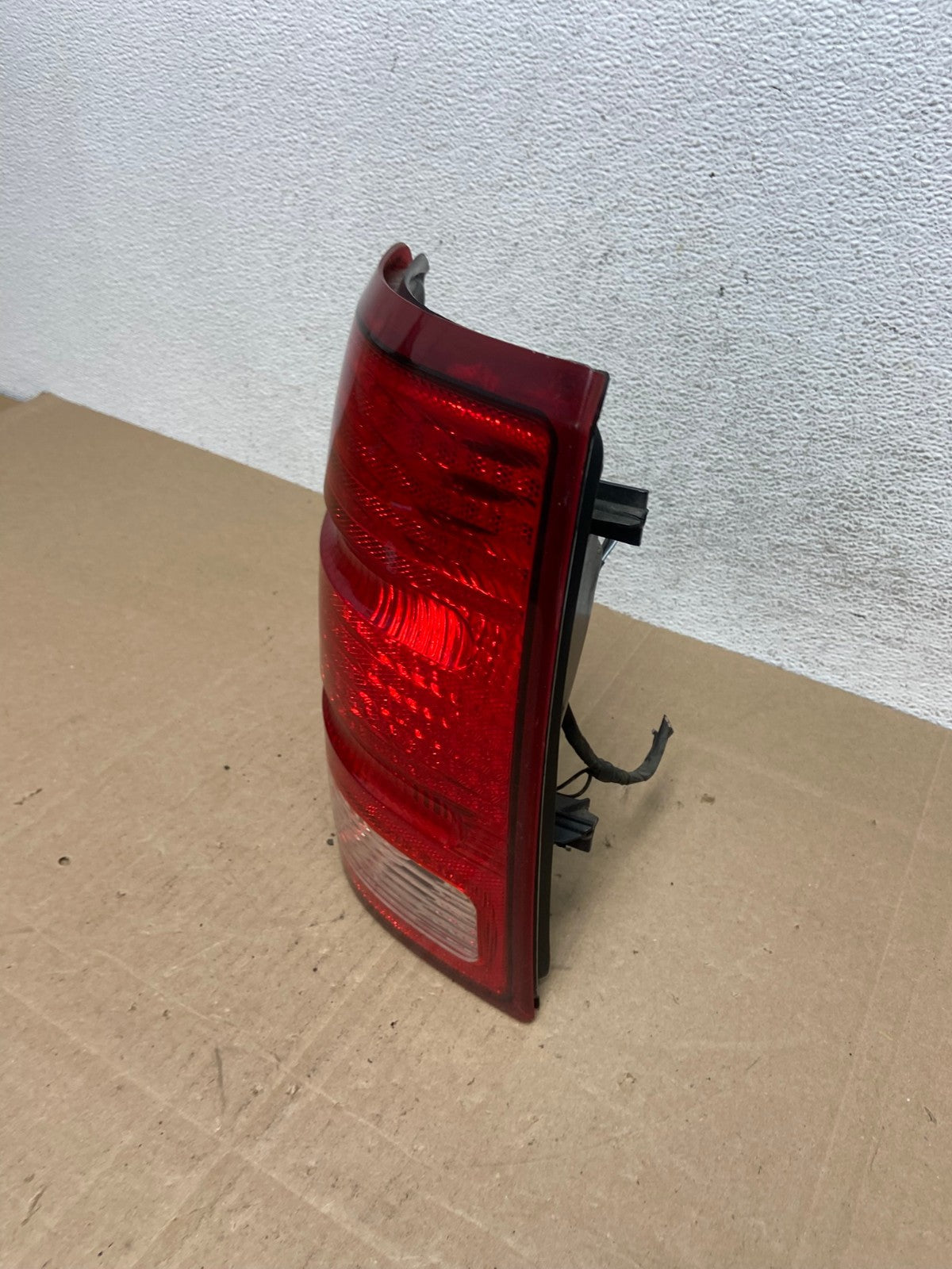2002 to 2005 Ford Explorer Left Driver Lh Side Tail light AE5004 LK1