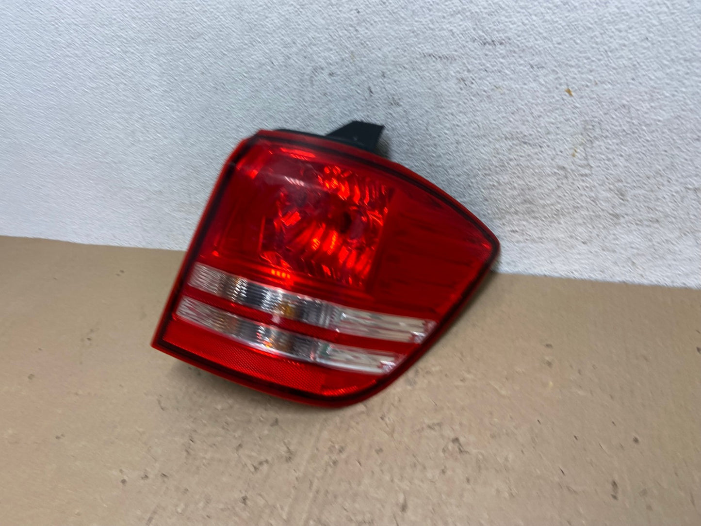 2009 2010 2011 Dodge Journey Right Passenger Side Tail Light AE9767 LK1