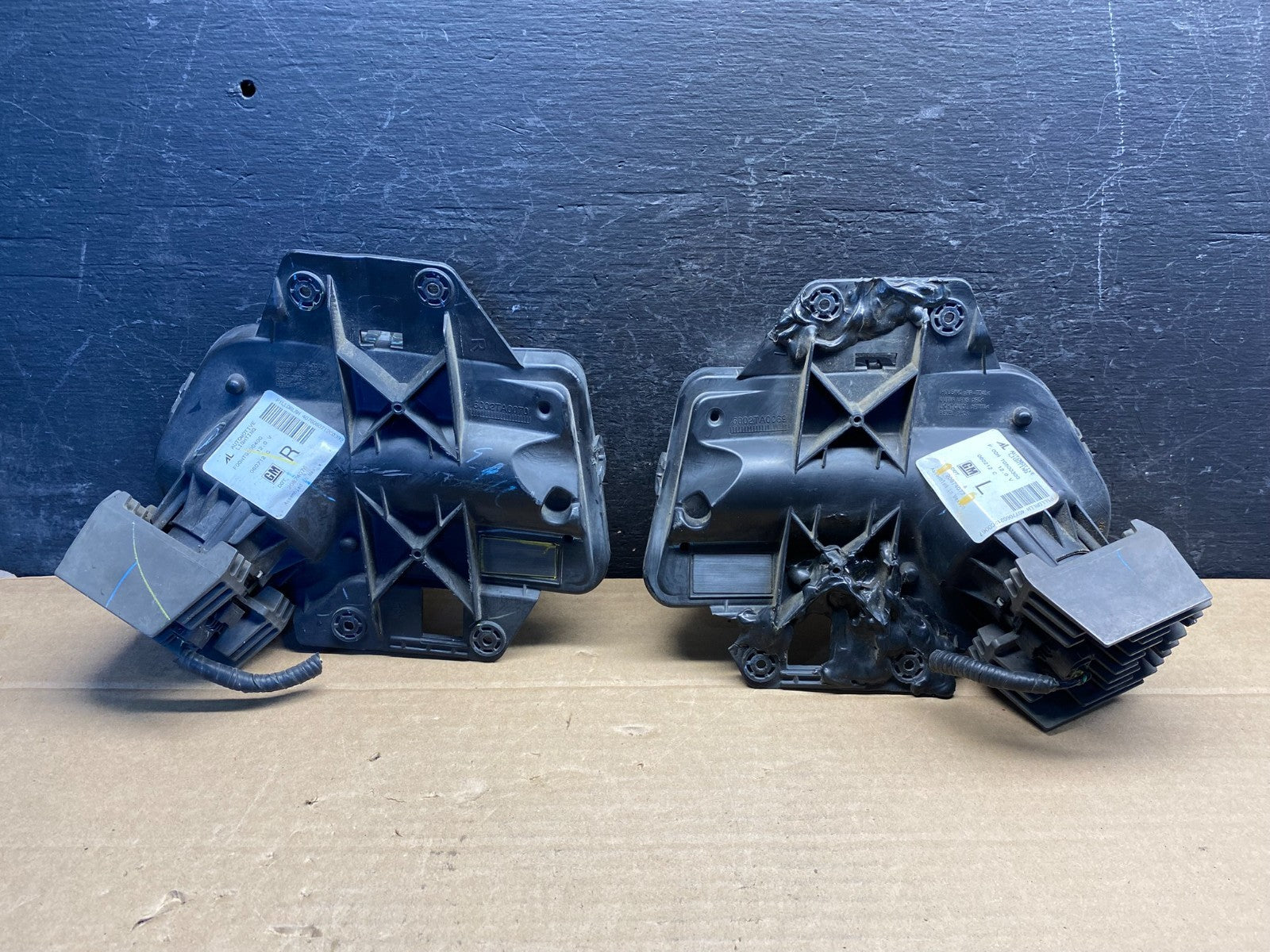 2013 to 2017 Cadillac XTS Left+Right Set Day Time Front Fog Light AE8195 DG2