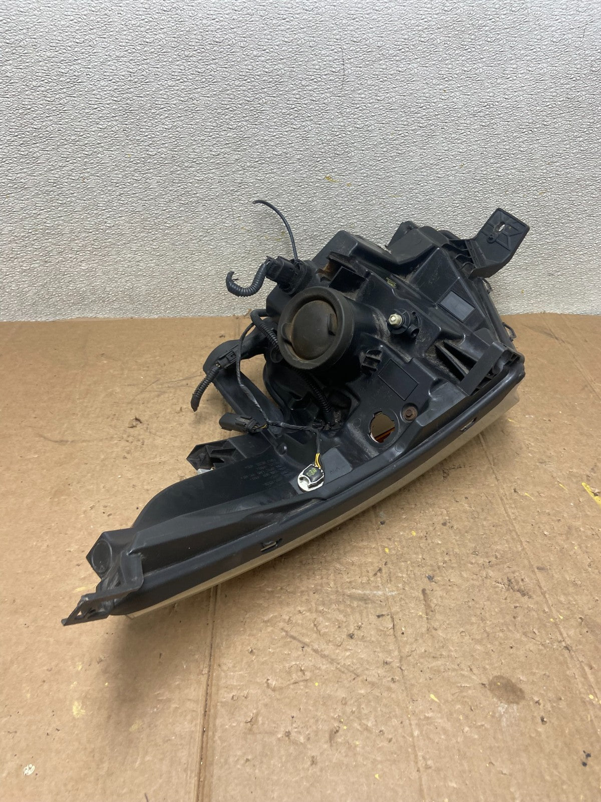 2011 to 2015 Ford Explorer Right Passenger Halogen Headlight Oem AA38105
