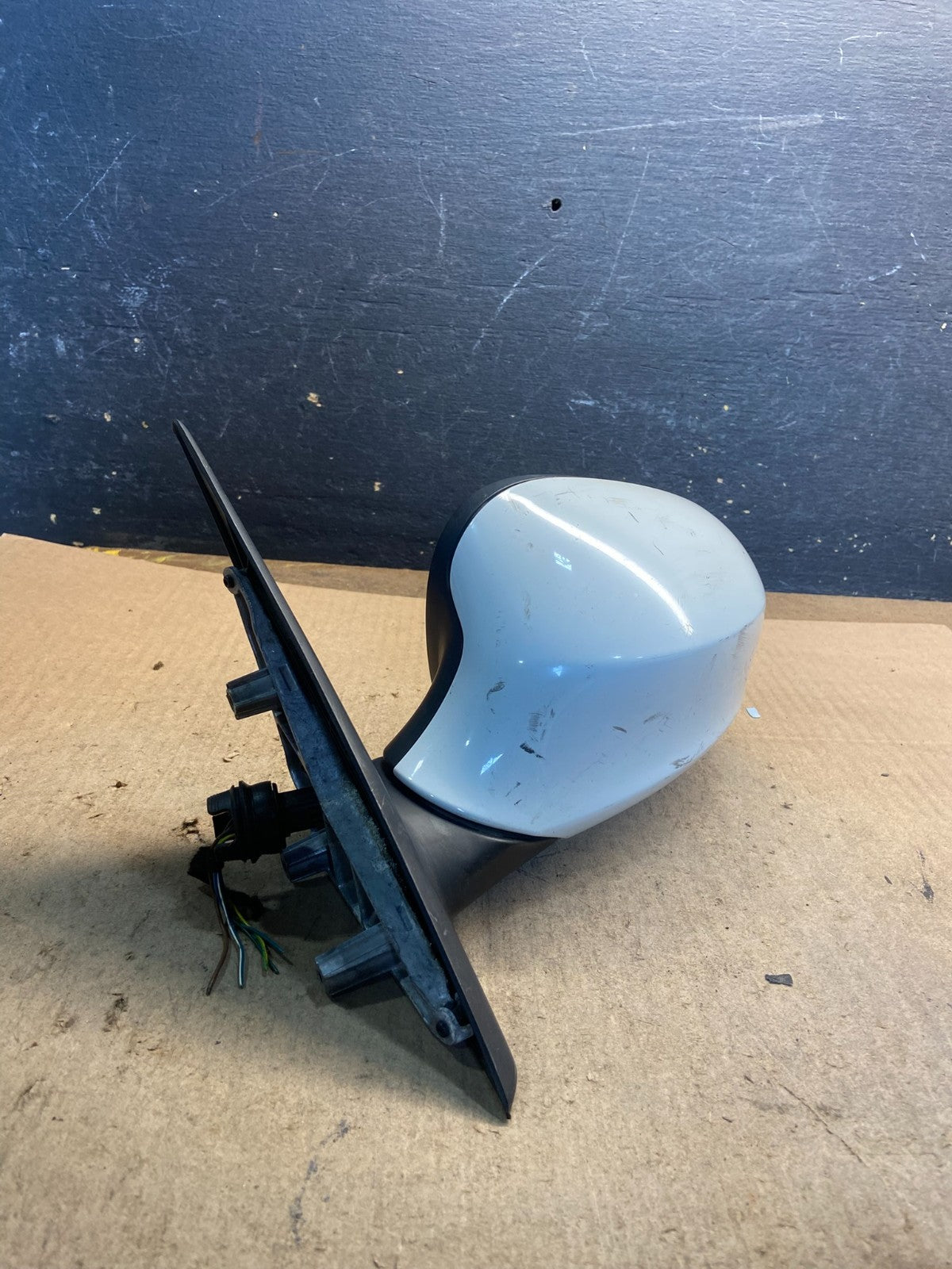 2009 to 2011 BMW 328i 335i Left Driver Lh Side View Door Mirror OEM Z8765 MS1