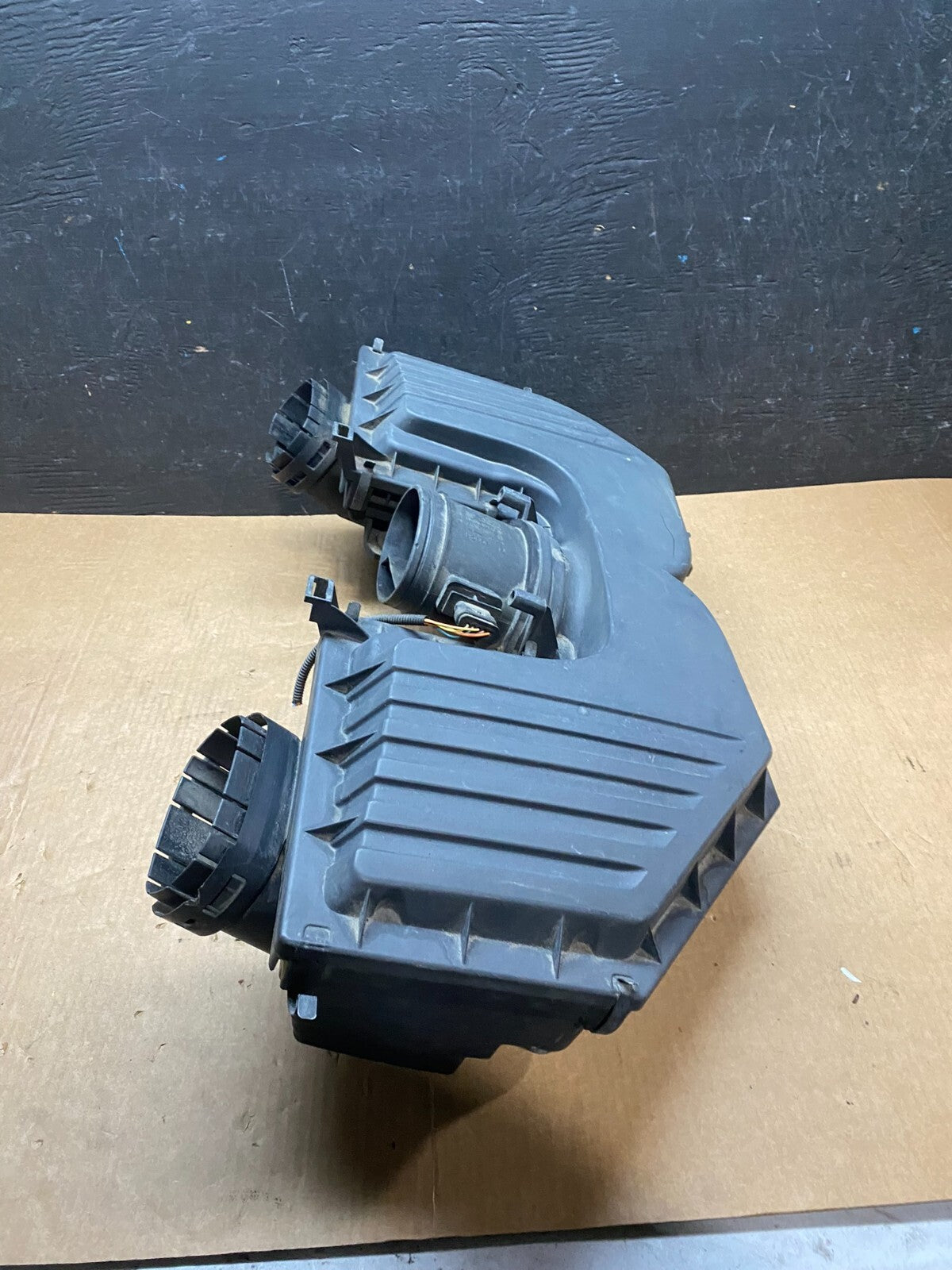 2007 to 2010 BMW E70 X5 N62 Air Intake Cleaner Filter 7548896 H4687 PS2