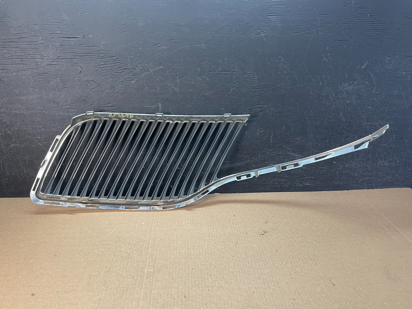 2013 to 2016 Lincoln MKT Right Passenger Side Grille Grill AF3694 DG3