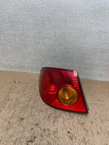 2003 to 2005 Toyota Corolla Left Driver Lh Side Tail Light Y4827 PS0