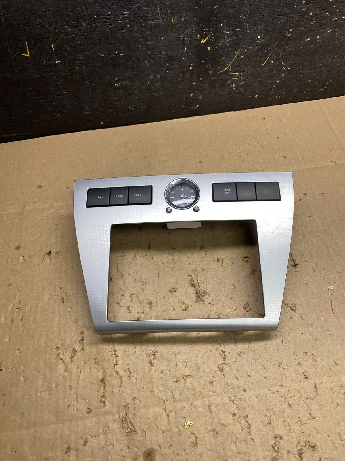 2006 to 2009 Ford Fusion Center Dash Clock Radio Bezel Trim U5023 DG0