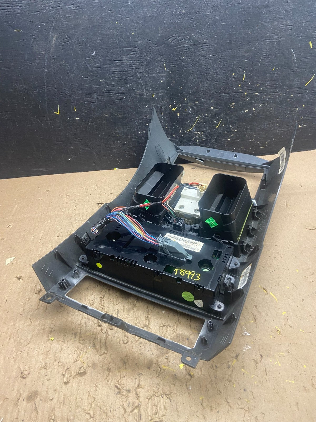 2008-2010 Dodge Grand Caravan Radio Bezel Climate Control Heat Heater T8993 DG5