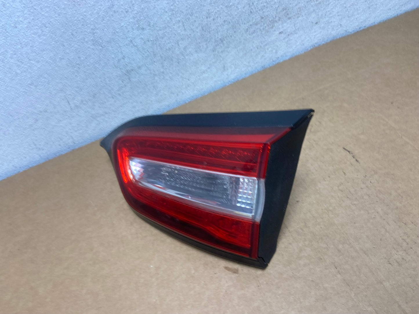 2014 to 2018 Jeep Cherokee Right Passenger Rh Inner Tail Light AD5327 LK1