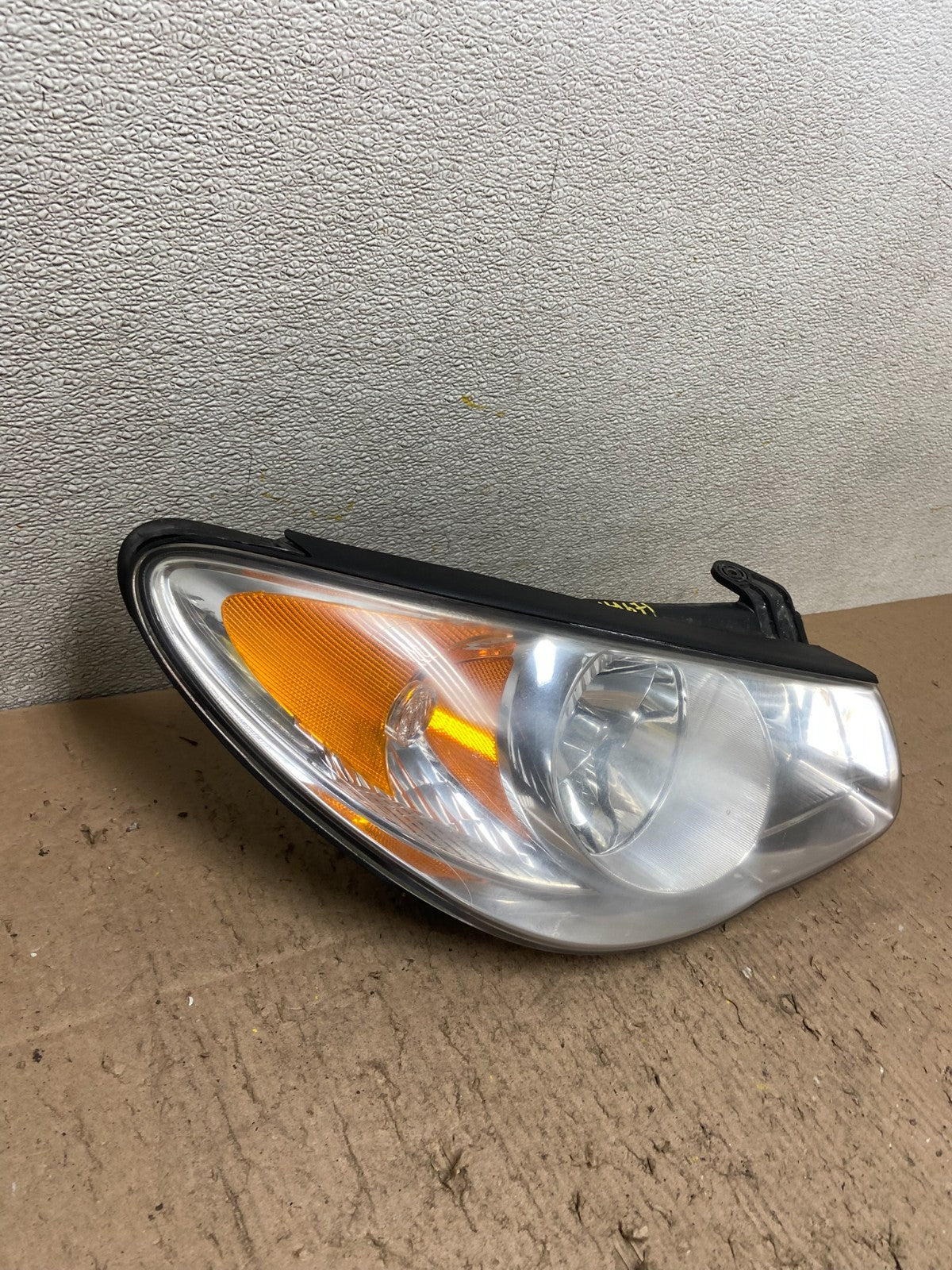 2007 2008 2009 2010 Hyundai Elantra Right Passenger Side Headlight OEM Y4671 DW2