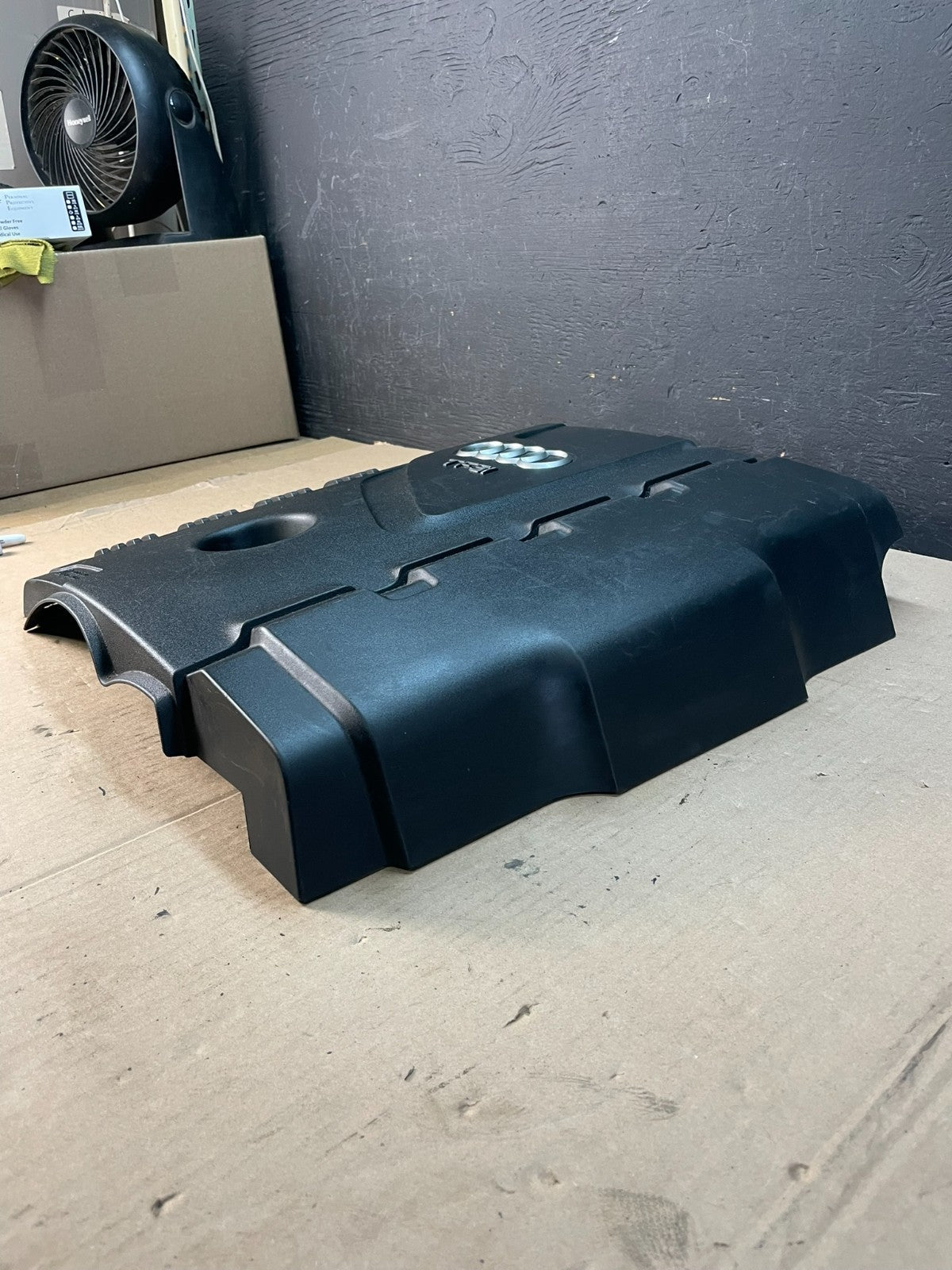 2009 to 2017 Audi A4 A5 A6 Q5 2.0L Engine Motor Cover Top Lid Trim AD8424 DG1