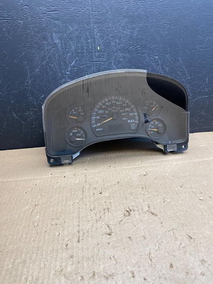 2004 to 2007 Chevrolet Express Speedometer Cluster Gauge AC6683 DG0