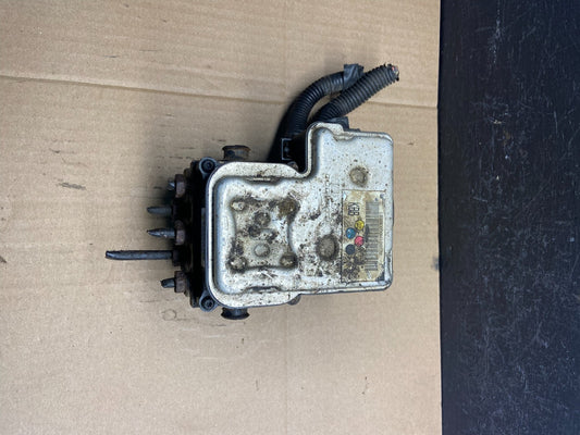 2004-07 Chevrolet Express ABS Pump Control 13567136 Module AD1784 DG0