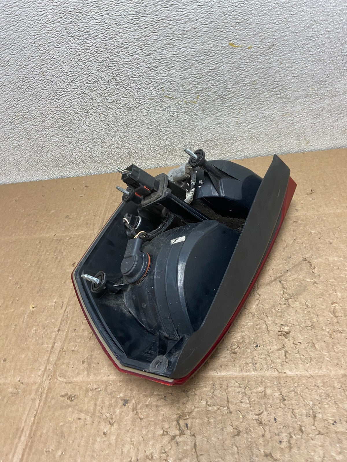 2005 - 2007 Chrysler 300 Left Driver Lh Side Tail Light Z1083 DW8