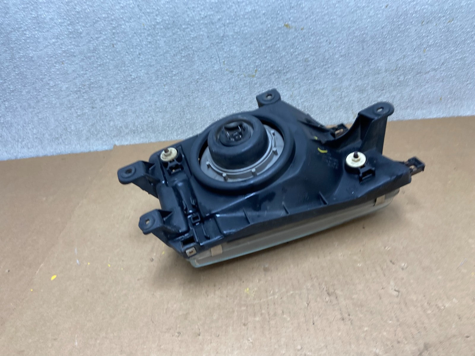 1996 to 2002 Toyota 4Runner Halogen Right Headlight Oem Z6797 DW8