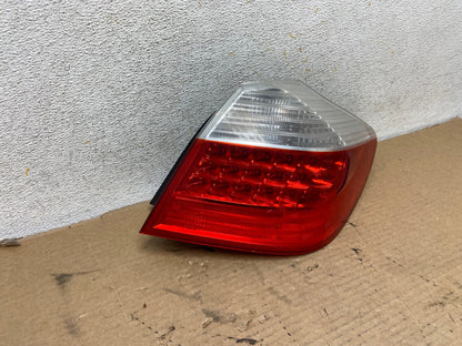 2009-2011 Hyundai Genesis Sedan Right Passenger RH Tail Light AH4322 LK1