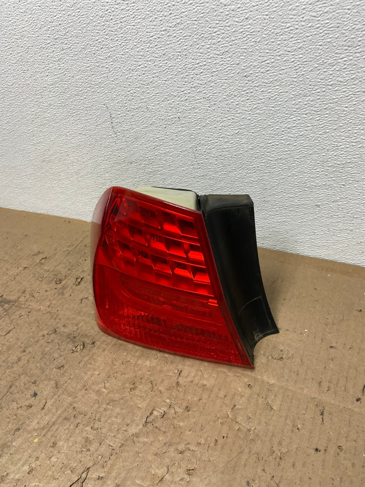 2009 2010 BMW 323i 325i 328i 335i 3 Series Left Driver Tail Light OEM AC0232 LK1