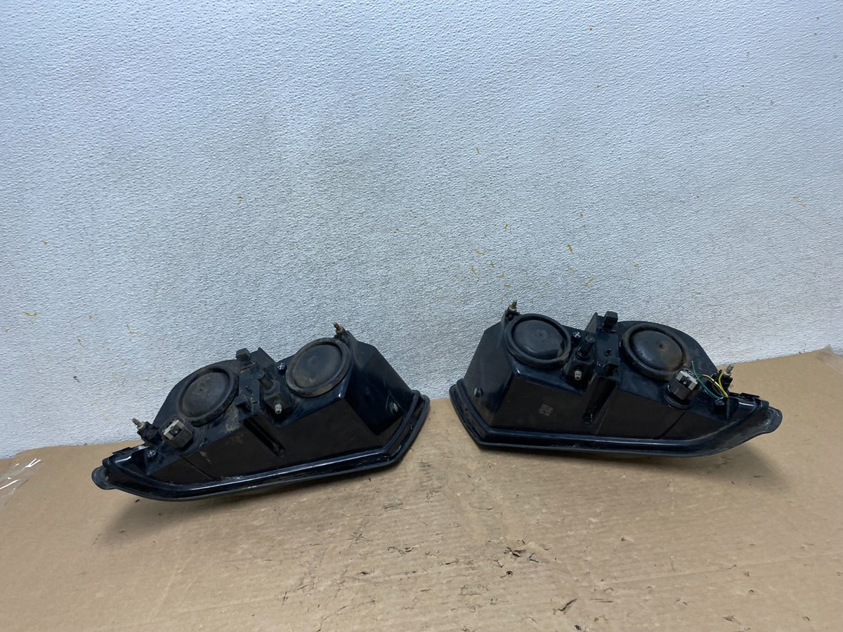 2001 - 2005 Pontiac Aztek Left+Right Set Headlight AI1001 DG9