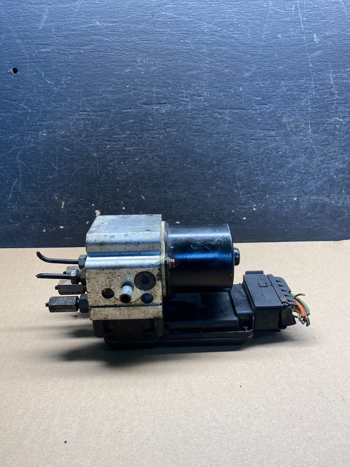2006 2007 Ford E250 E350 ABS Pump Anti Lock Brake Module 7C24-2C346-BA AC7180 PS2