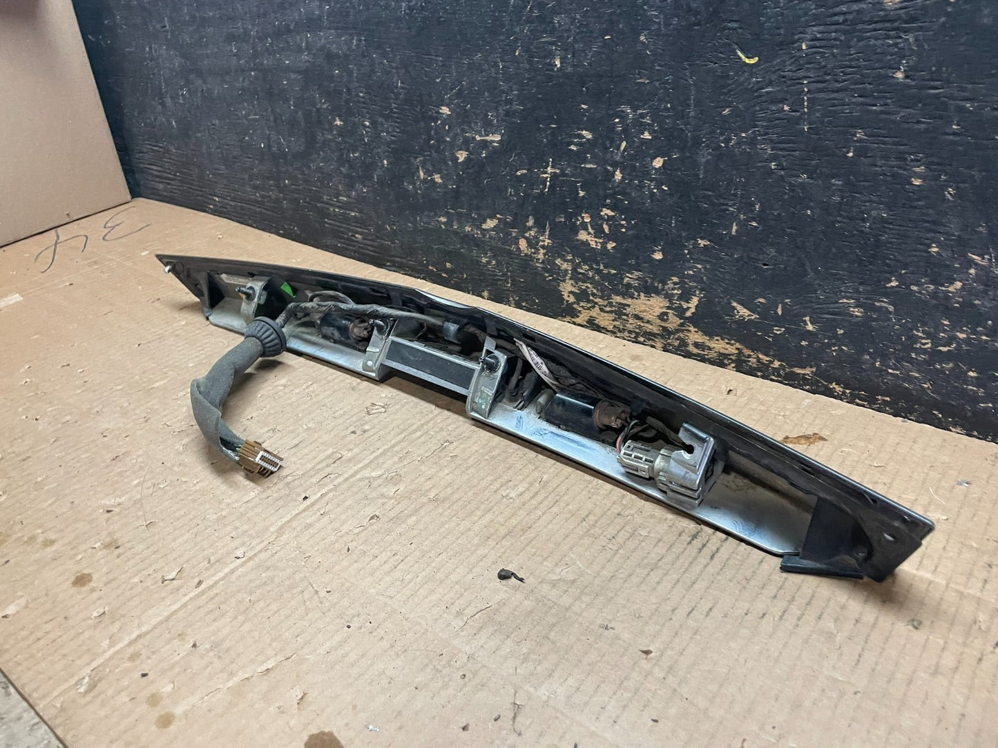 2010-2015 Cadillac SRX Rear Liftgate Tailgate Finish Molding W/O Camera Y1937 PS5