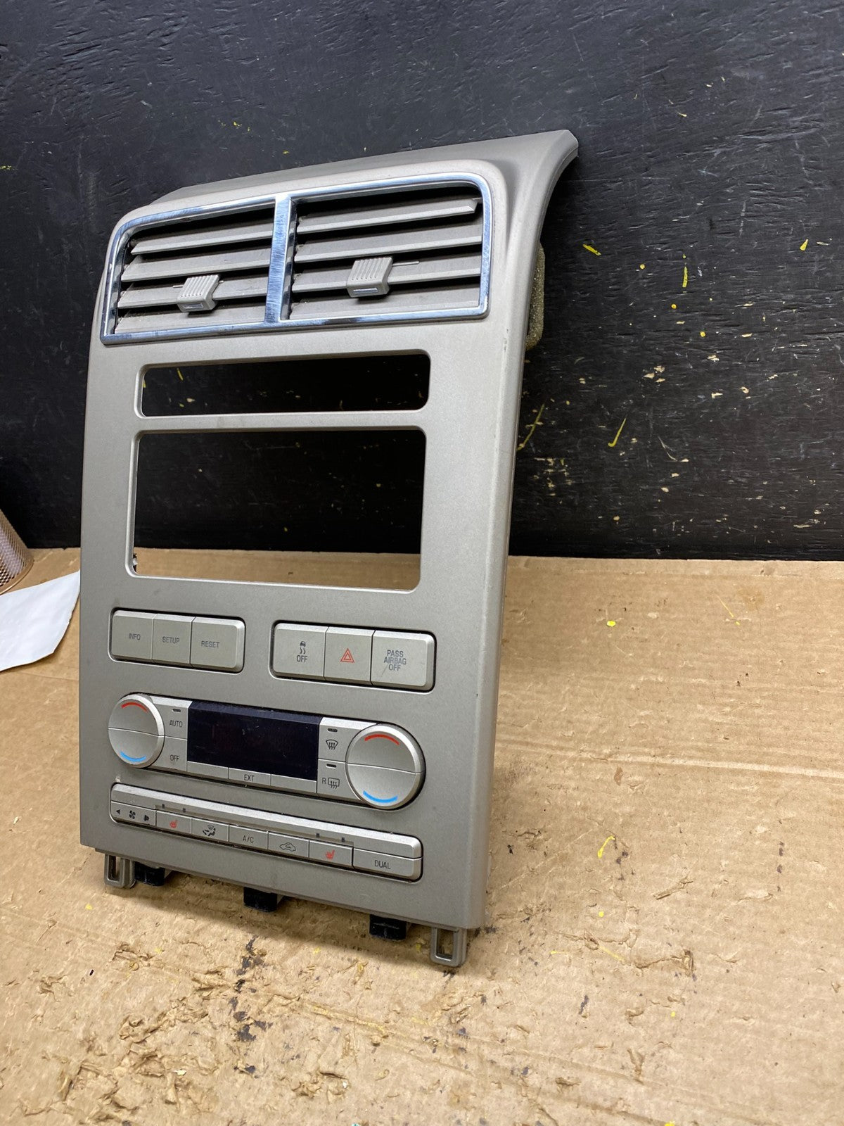 2008-2010 Lincoln MKX Temperature Climate Control Heat Seat Radio Bezel X1195 DG2
