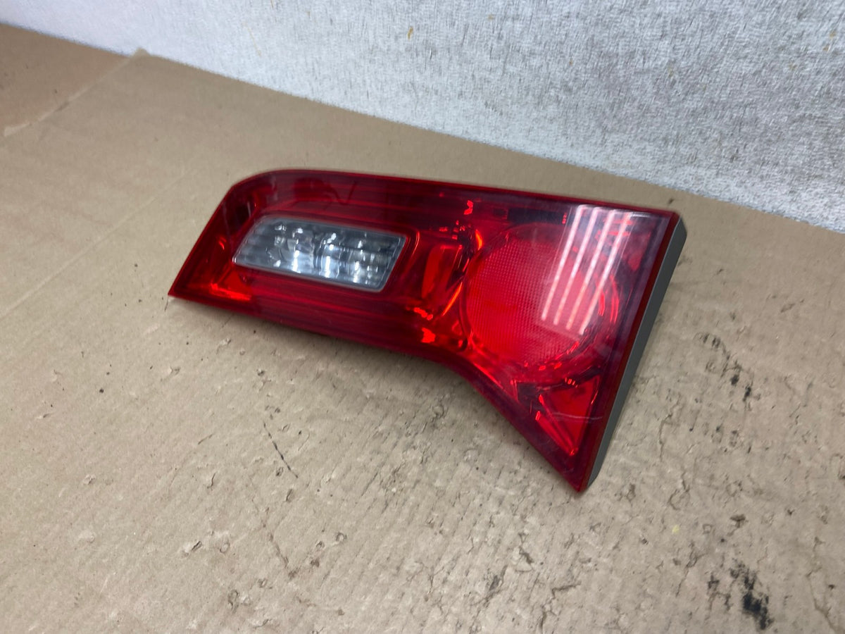 2007 2008 2009 Acura Rdx Right Passenger Side RH Inner Tail Light AI2535 LK1