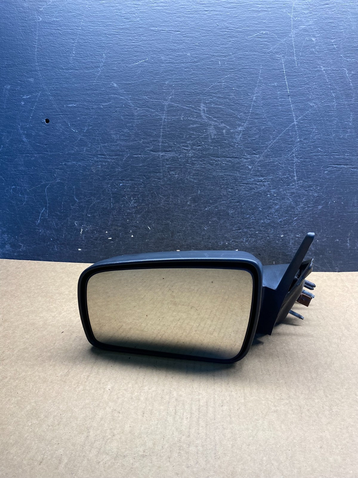 2005 to 2009 Ford Mustang Left Driver LH Power View Door Mirror AG7173 DW8
