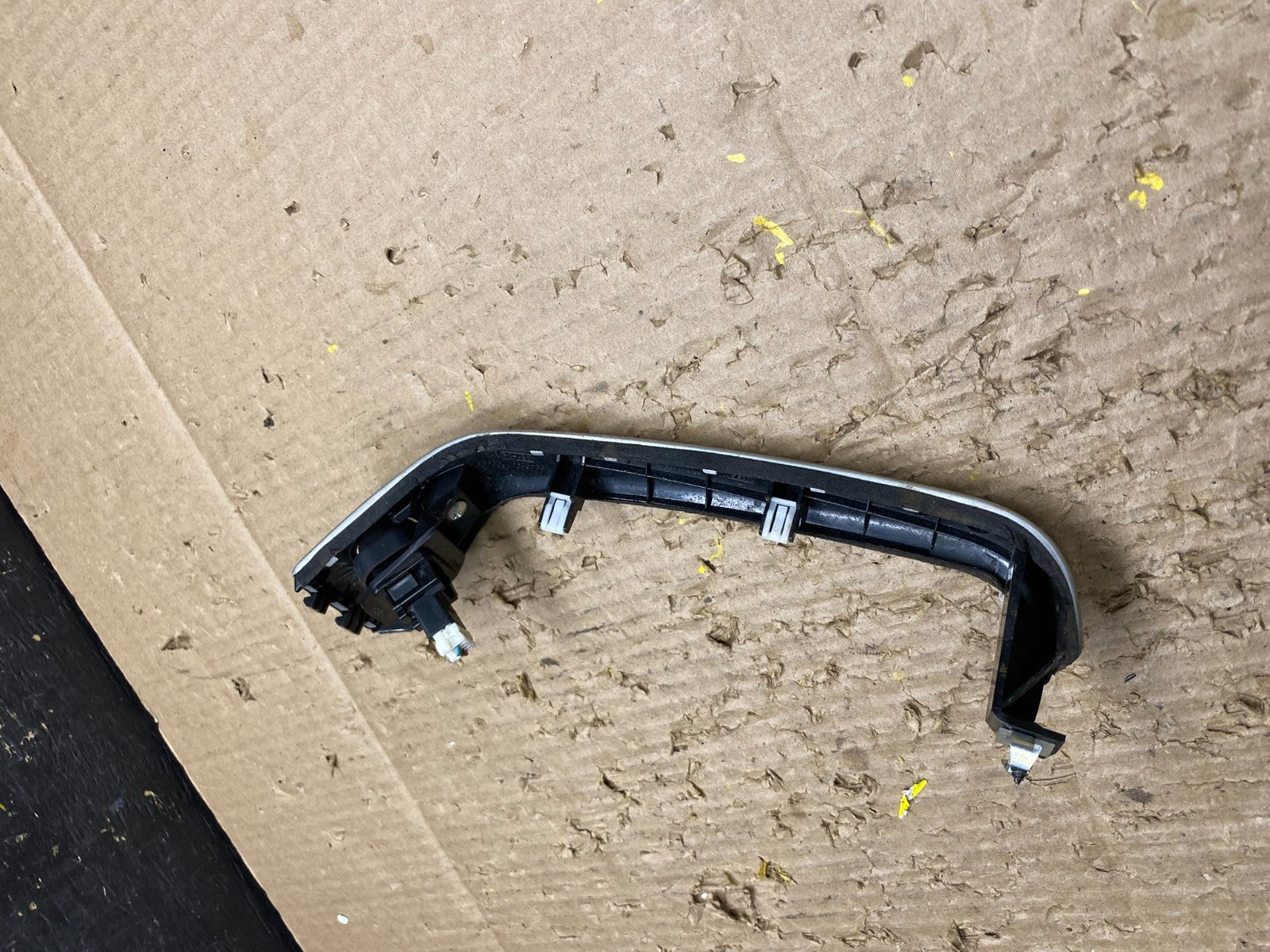 2009-2010 Nissan Murano Dash Trim Panel With Hazard Buttom Switch OEM V1731 DG3