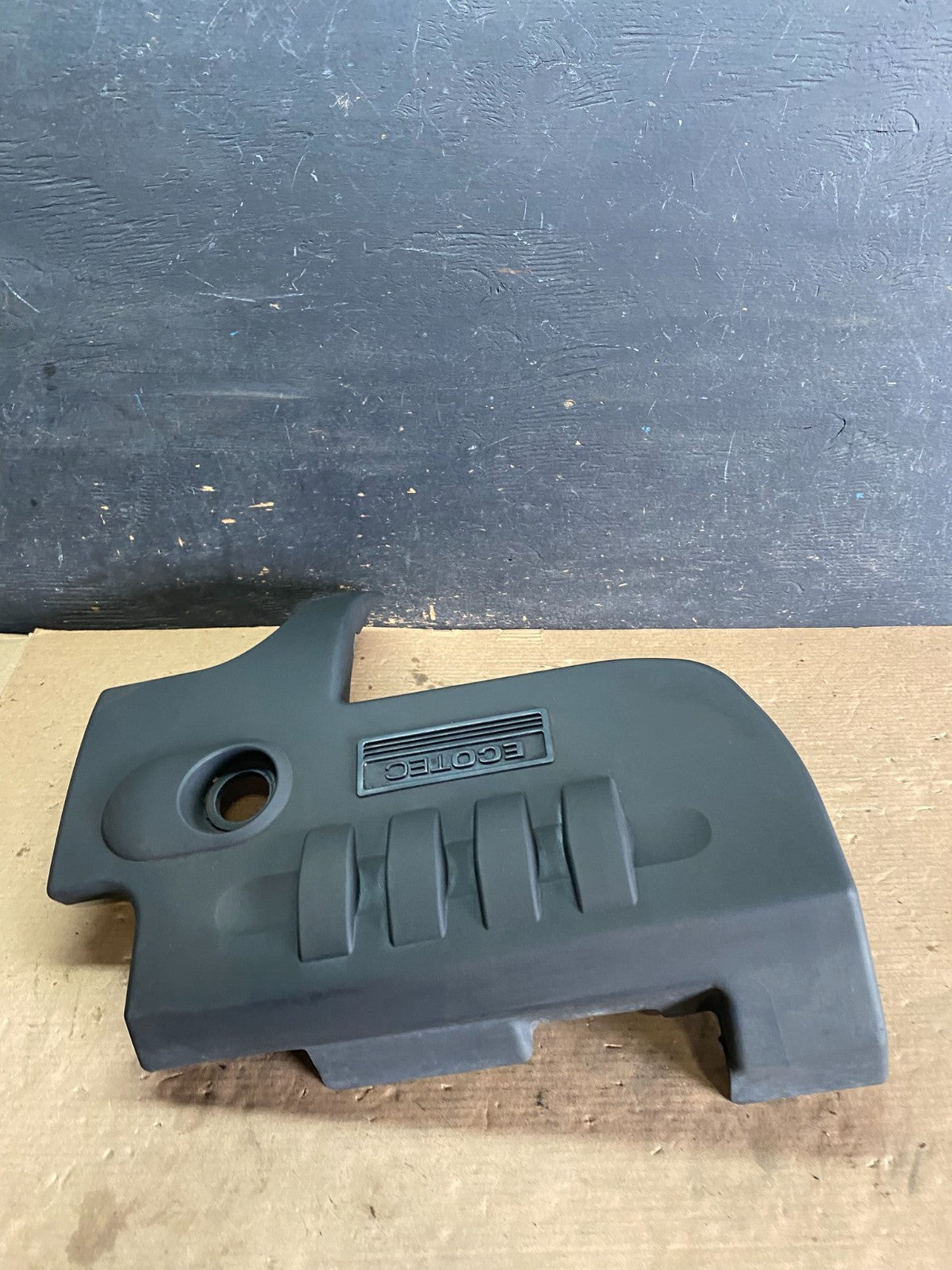 2005 Saturn Ion Engine Cover O82082