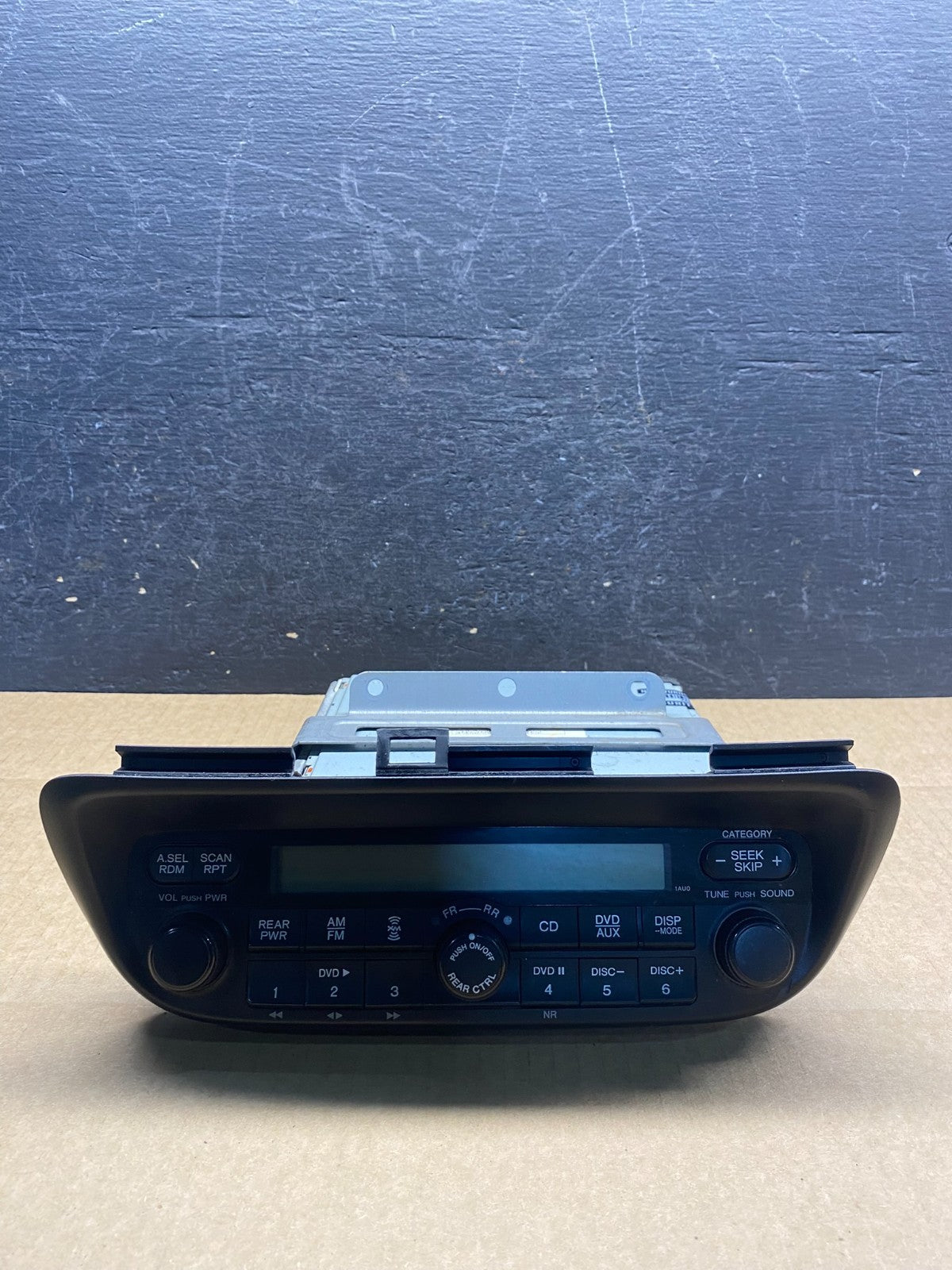 2005 to 2010 Honda Odyssey Am Fm Cd Player Radio Receiver AG9496 DG0
