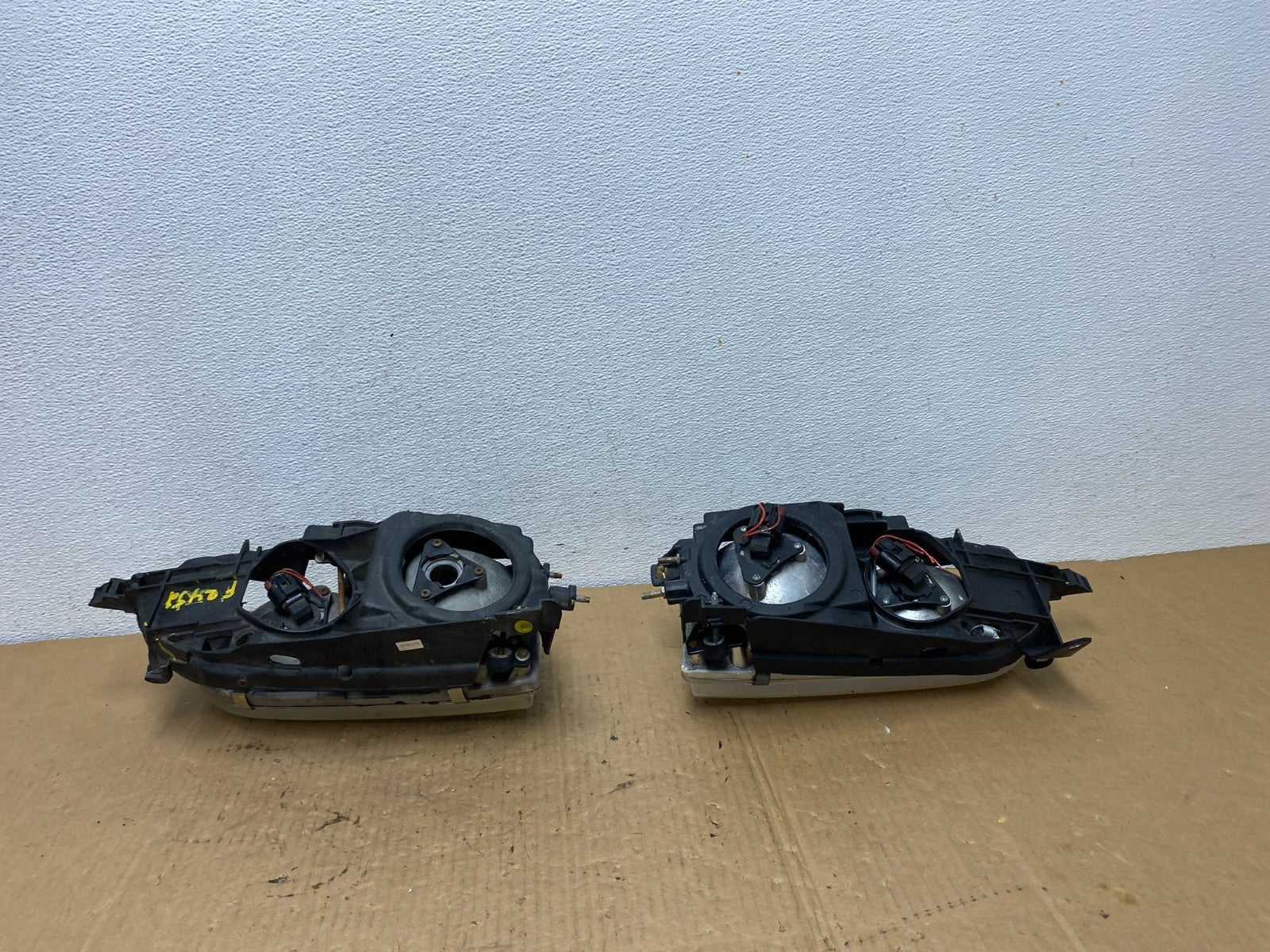 1993 to 1997 Toyota Corolla Left+Right Side Headlights AC7722 DW5