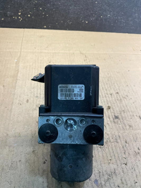 2007 to 2008 Audi A4 ABS Anti-Lock Brake Pump  OEM w6786 DG0