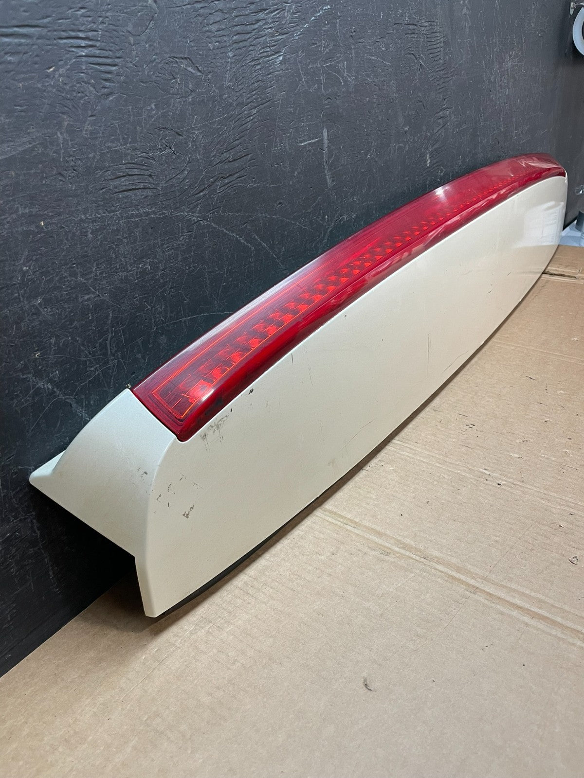 2007 - 2014 Cadillac Escalade Rear Upper Spoiler 3rd Third Brake Light ae8459 DG2