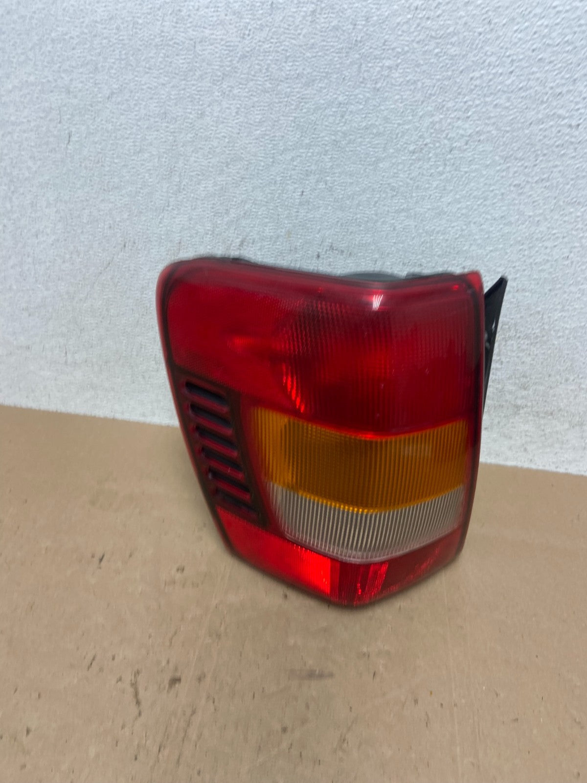 1999 - 2004 Jeep Grand Cherokee WJ Left Driver Lh Tail Light TYC AE6007 DW0